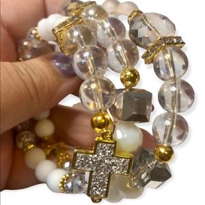 🙏🏻Cross religious/faith bracelet, white and clear- druzy stone